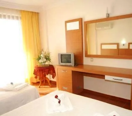 Ideal Hotel 3*